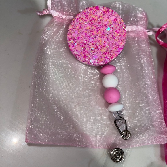 Custom Badge Holders - Picture 15 of 16